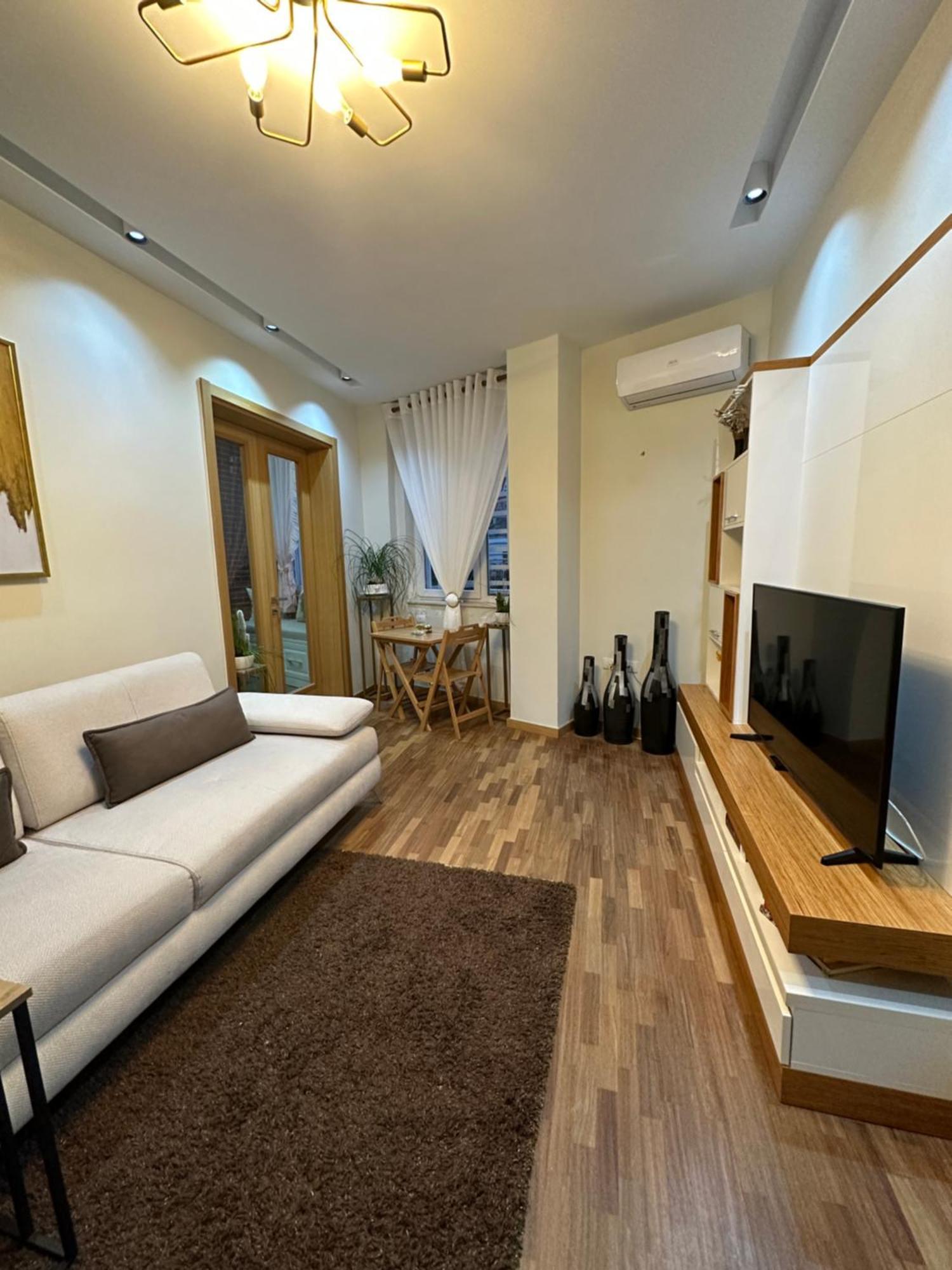 Dry Lake Apartment Tiranë Ngoại thất bức ảnh